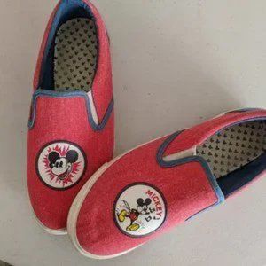 Disney slip-on tennis shoes size 8 and 1/2